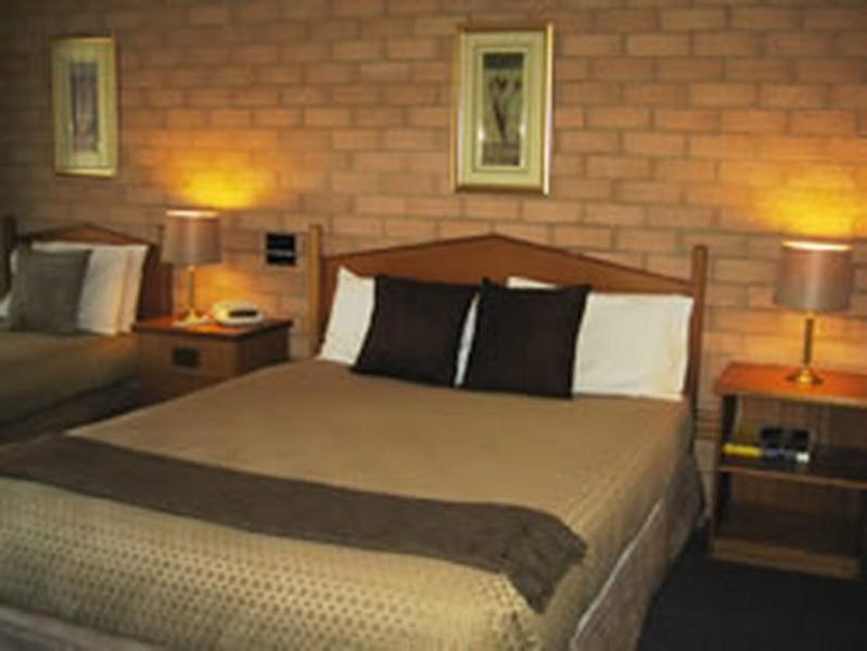 Golden Chain Aalana Motor Inn Cowra Exterior foto