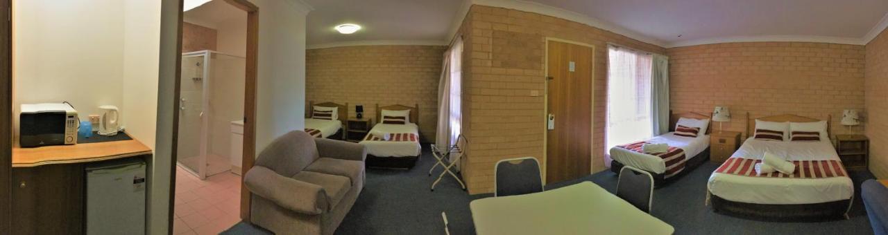 Golden Chain Aalana Motor Inn Cowra Exterior foto